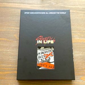 Stray kids in life album(black) limited version